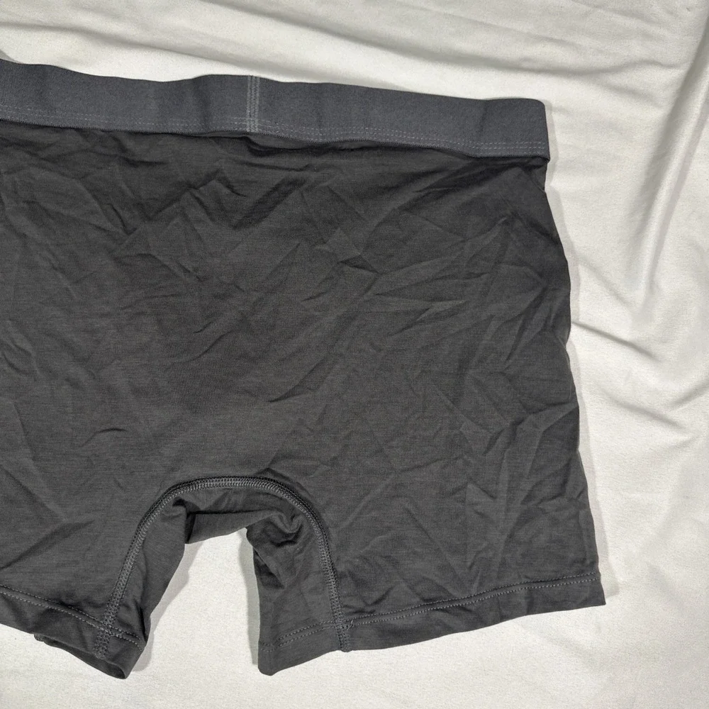 NWT $32 TOMMY JOHN [ medium ] Cool Cotton 4 Inch Boxer Briefs in Iron Grey U1715